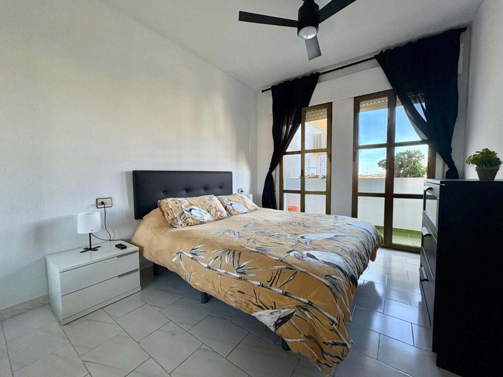 Kion Beach Appartment Mijas-Costa Малага Екстер'єр фото